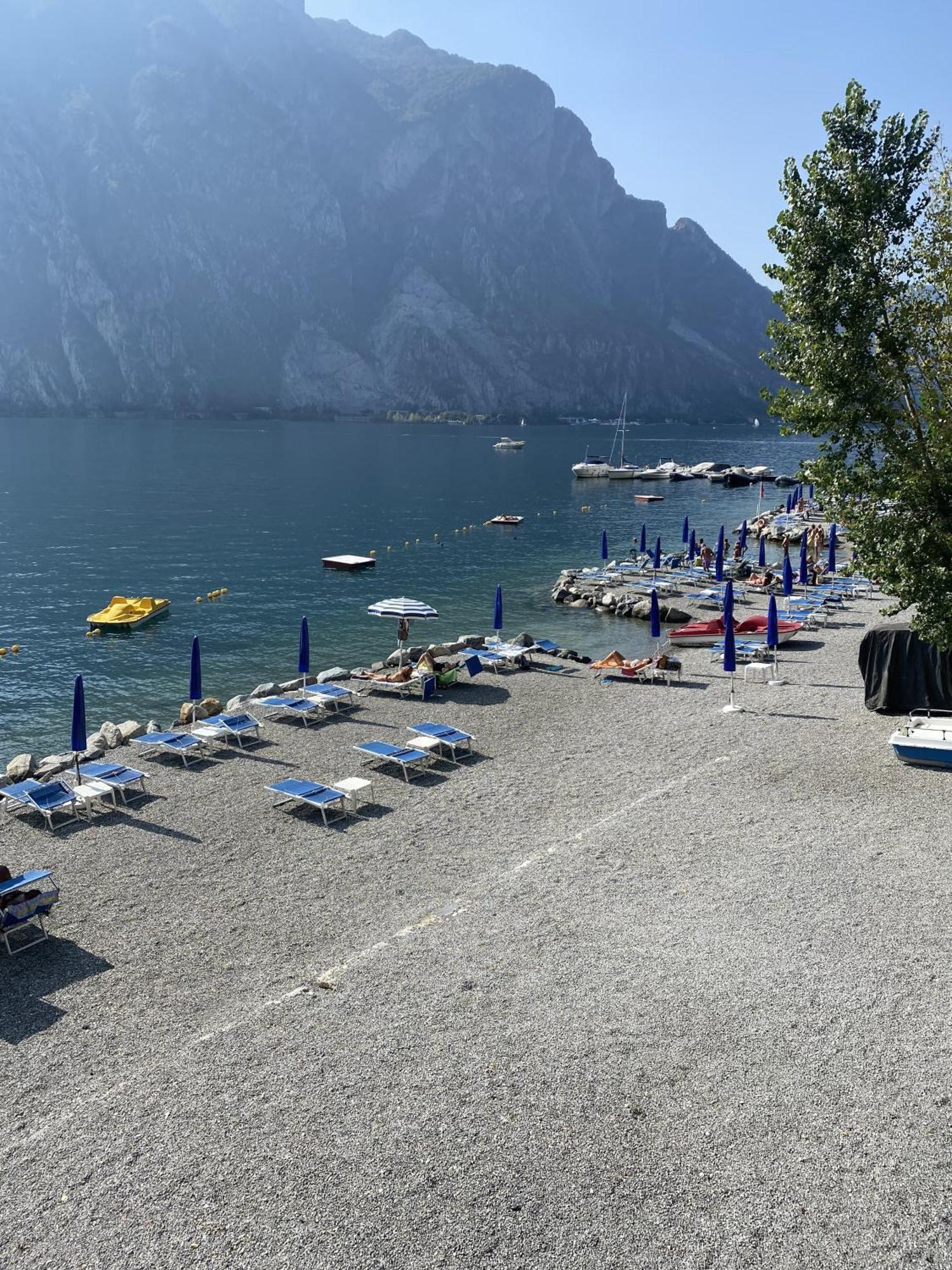 Lake Front Apartments, ليكو المظهر الخارجي الصورة