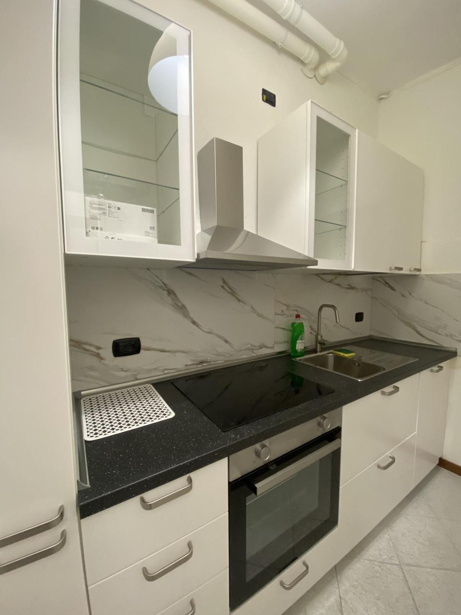 Lake Front Apartments, ليكو المظهر الخارجي الصورة